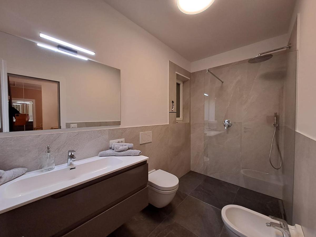 Guesthouse Le Palme Postal / Burgstall Εξωτερικό φωτογραφία